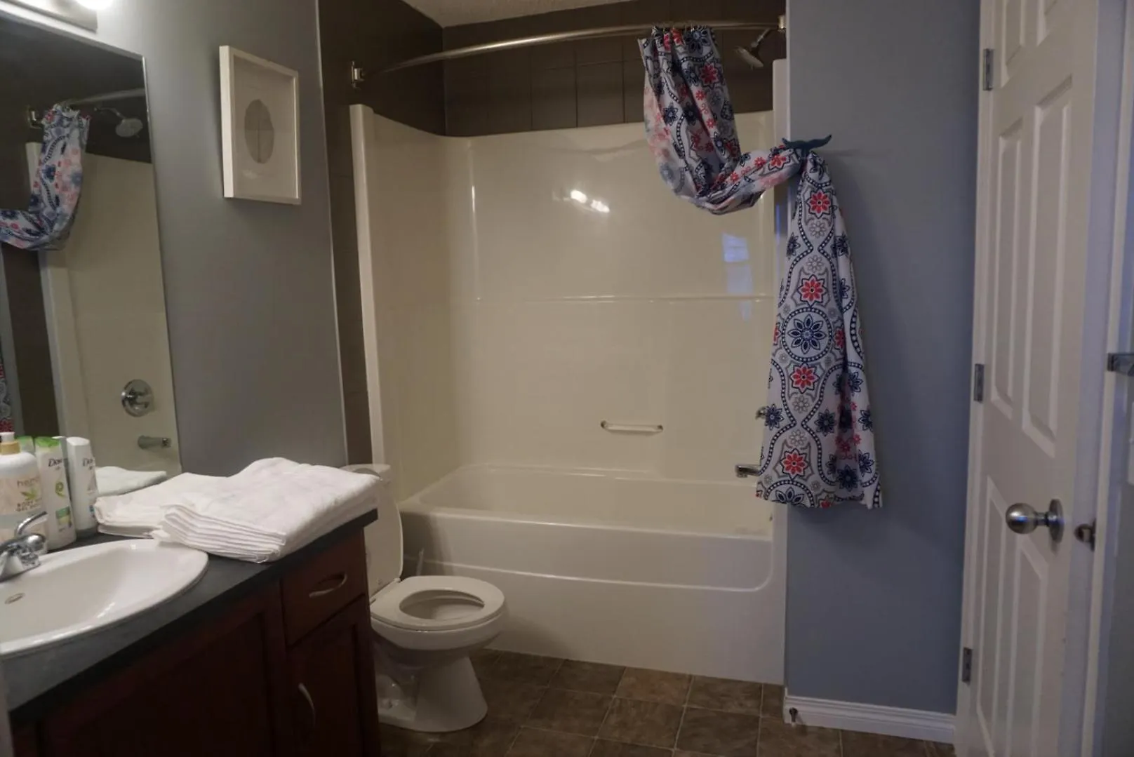 Cozy Comfort Rooms In Se Calgary, Canada ホームステイ カルガリー