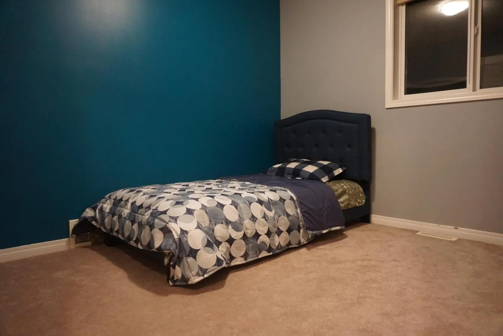 Quarto em Acomodações Particulares Cozy Comfort Rooms In Se Calgary, Canada